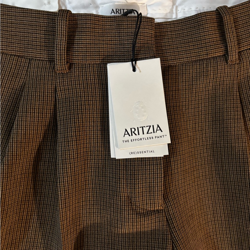 Aritzia Low-Rise the Effortless Pant (Re)ssential - Picture 3 of 11